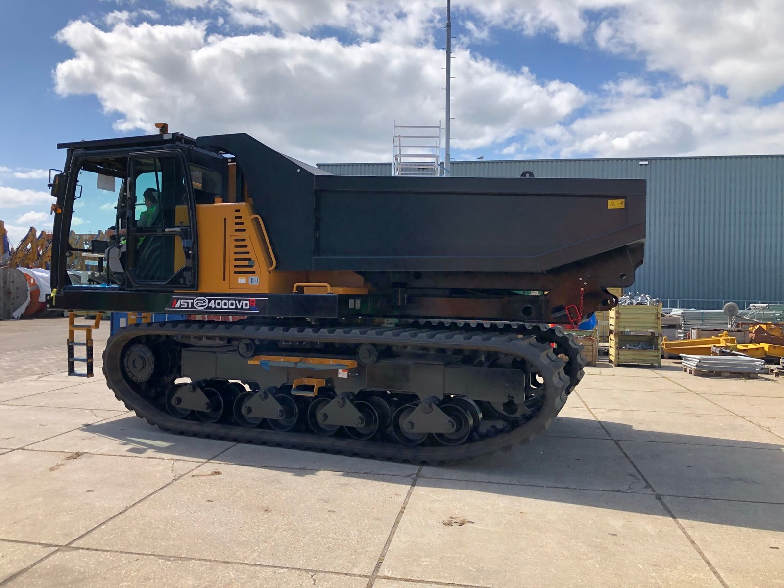 Morooka Tracked Dump Truck Guide_ Features and Applications