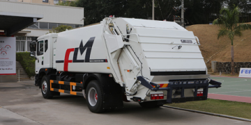 Waste Management Garbage Truck Driver_ A Day on the Route