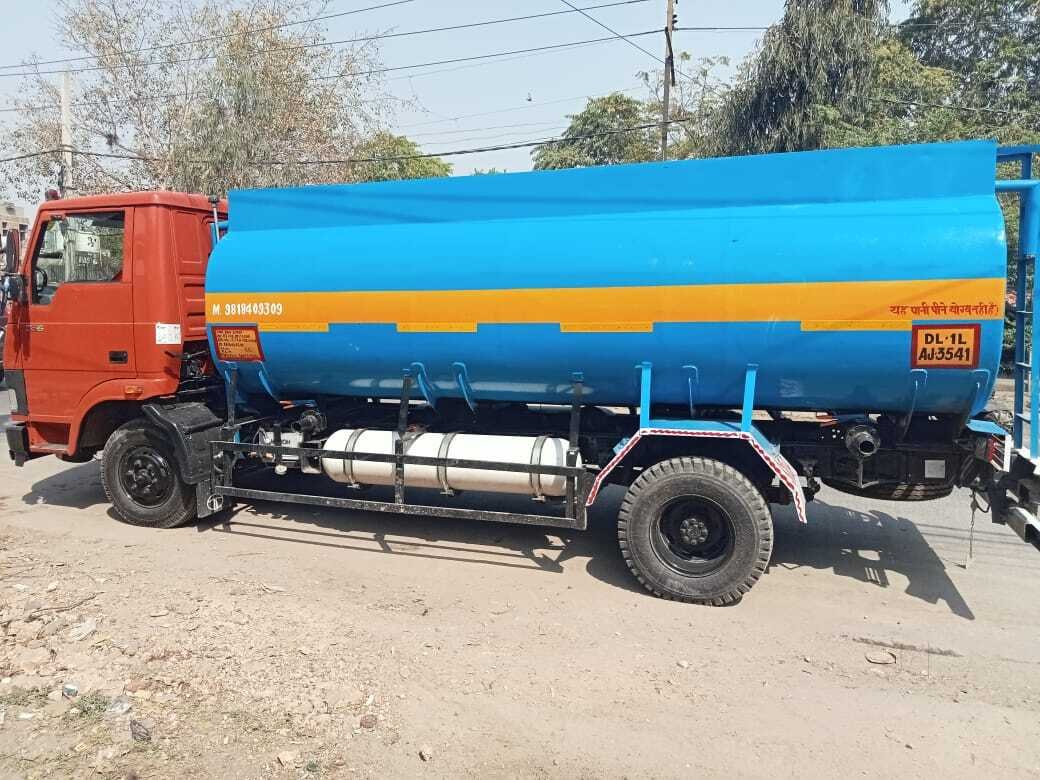 Find Pool Water Trucks Near Me _ Fast & Reliable Delivery