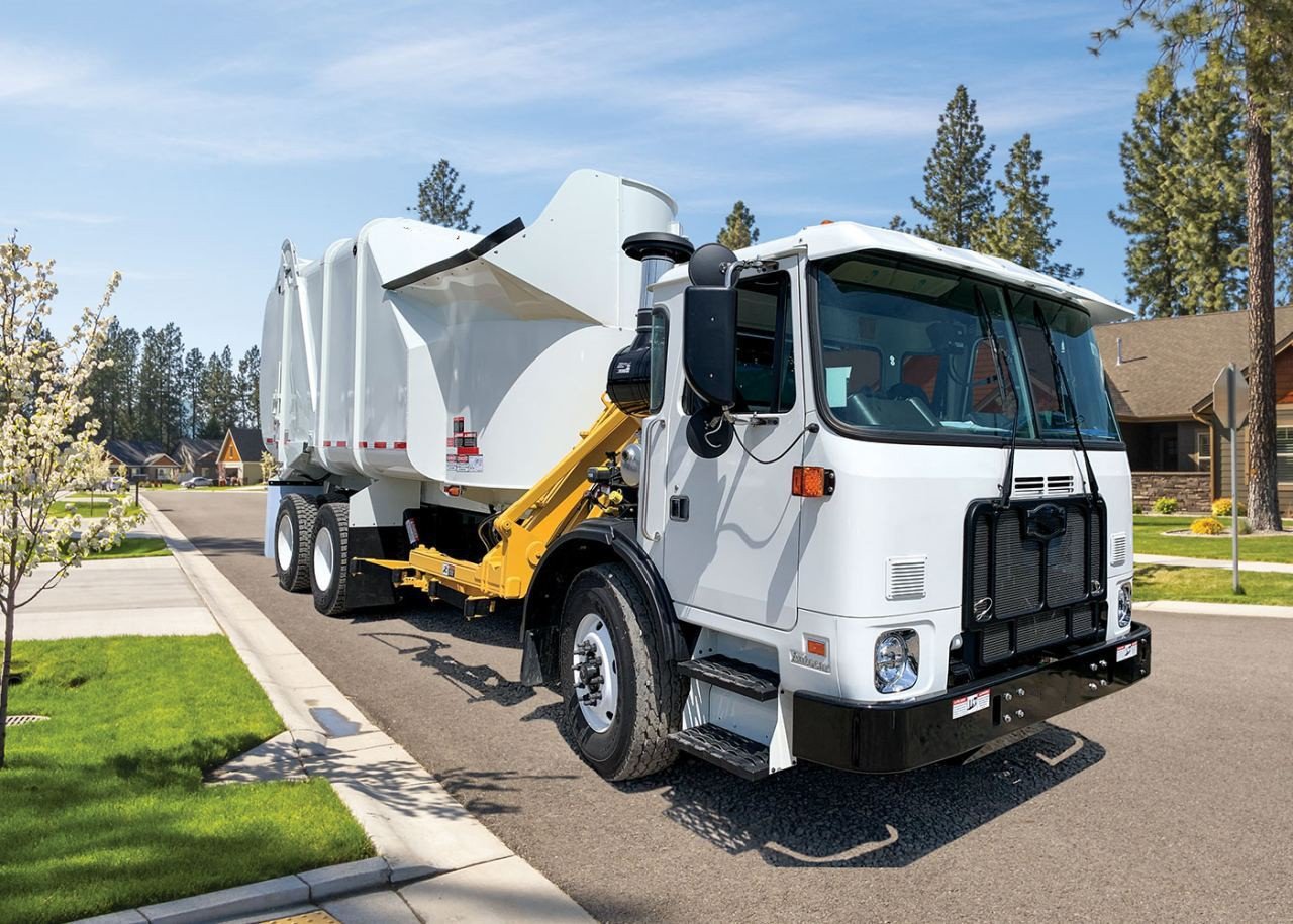 Side Loader Garbage Trucks_ Efficient Waste Collection Solutions