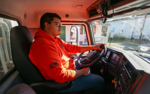 Garbage Truck Driver Salary_ What to Expect in 2024