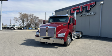 2025 Kenworth T880 Dump Truck For Sale _ Specs & Pricing