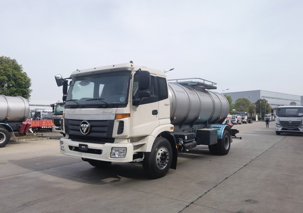 International Water Trucks_ Global Solutions for Water Transport