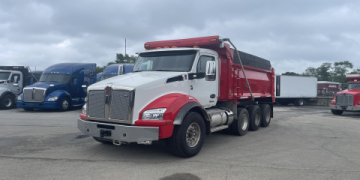 Find Custom Sleeper Semi Trucks for Sale Near You Today