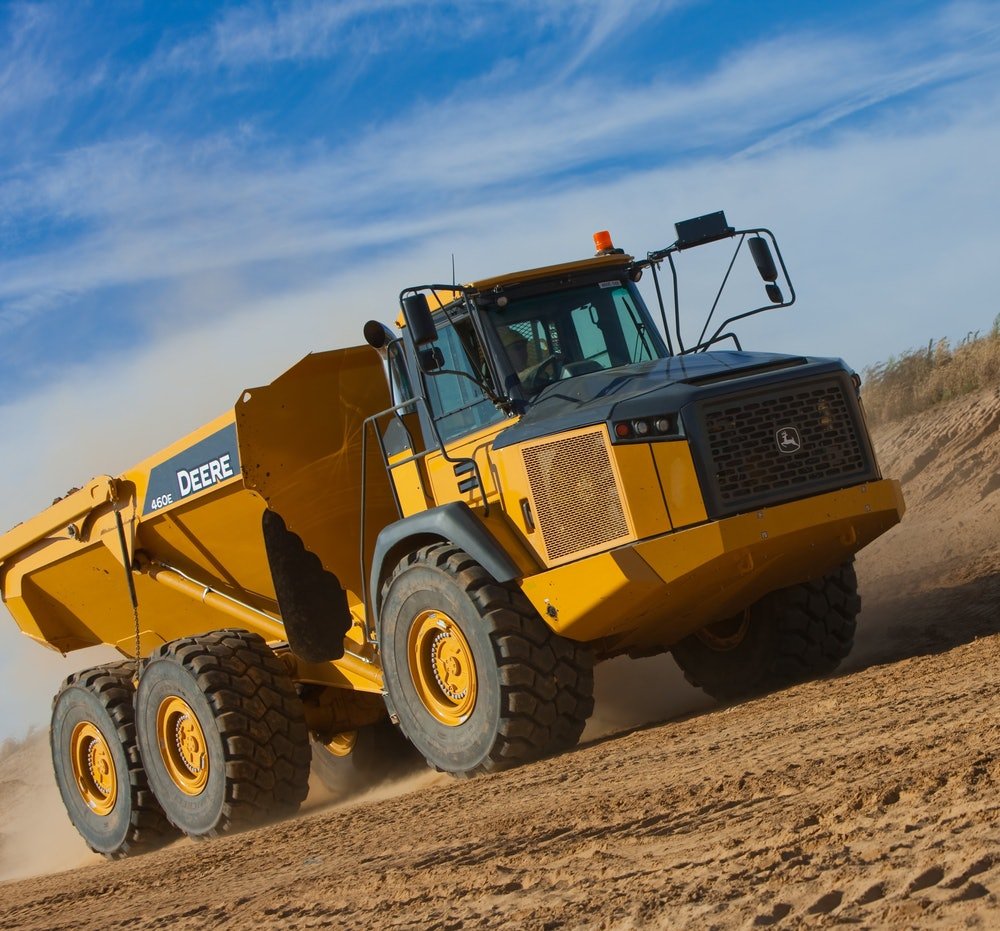 How the John Deere Rock Truck Handles Tough Terrain