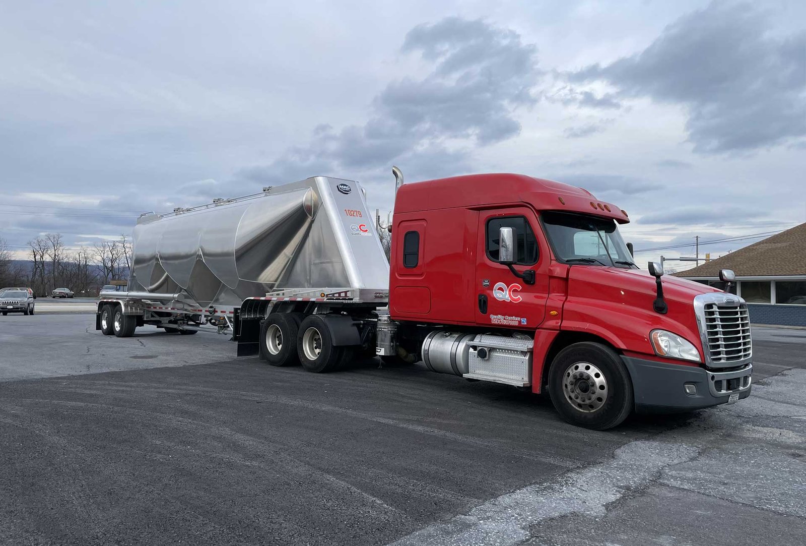 Your Guide to Hiring Dry Bulk Tankers & Carriers