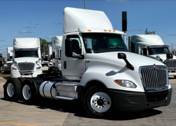 Discover Available Day Cab Semi Trucks for Sale Near Me