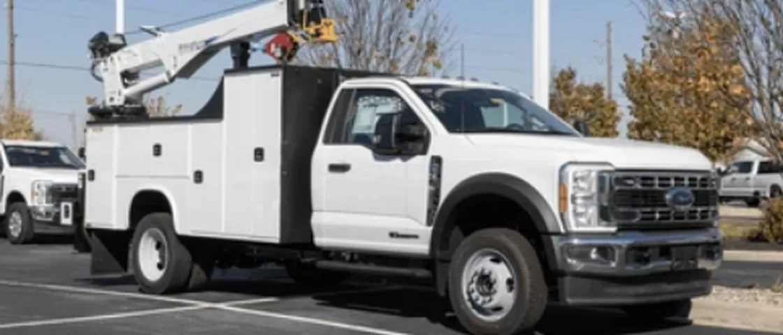 How to Choose the Right Dodge Bucket Truck for Your Fleet