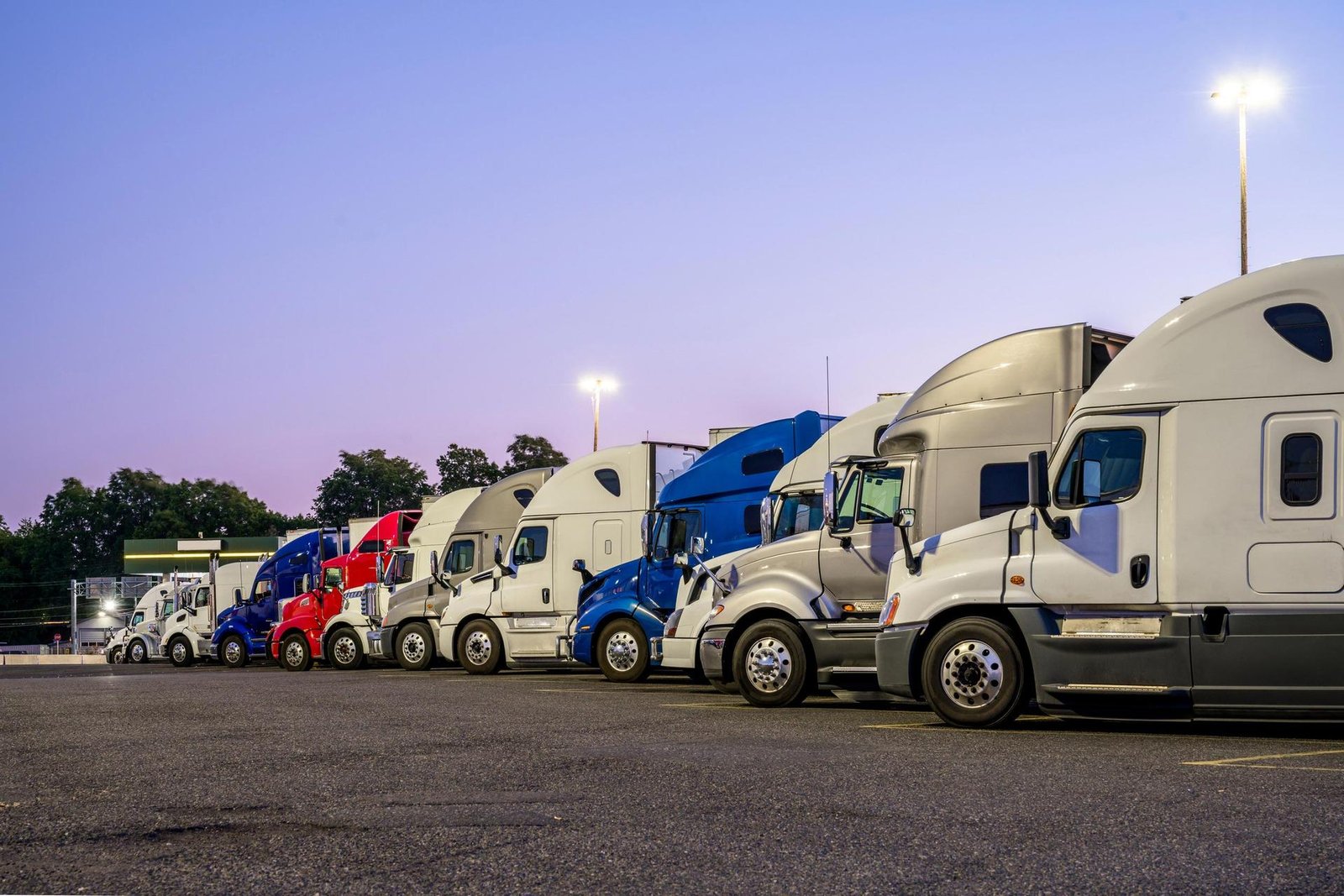 Top 5 Benefits of Buying Used Fleet Semi Trucks for Sale