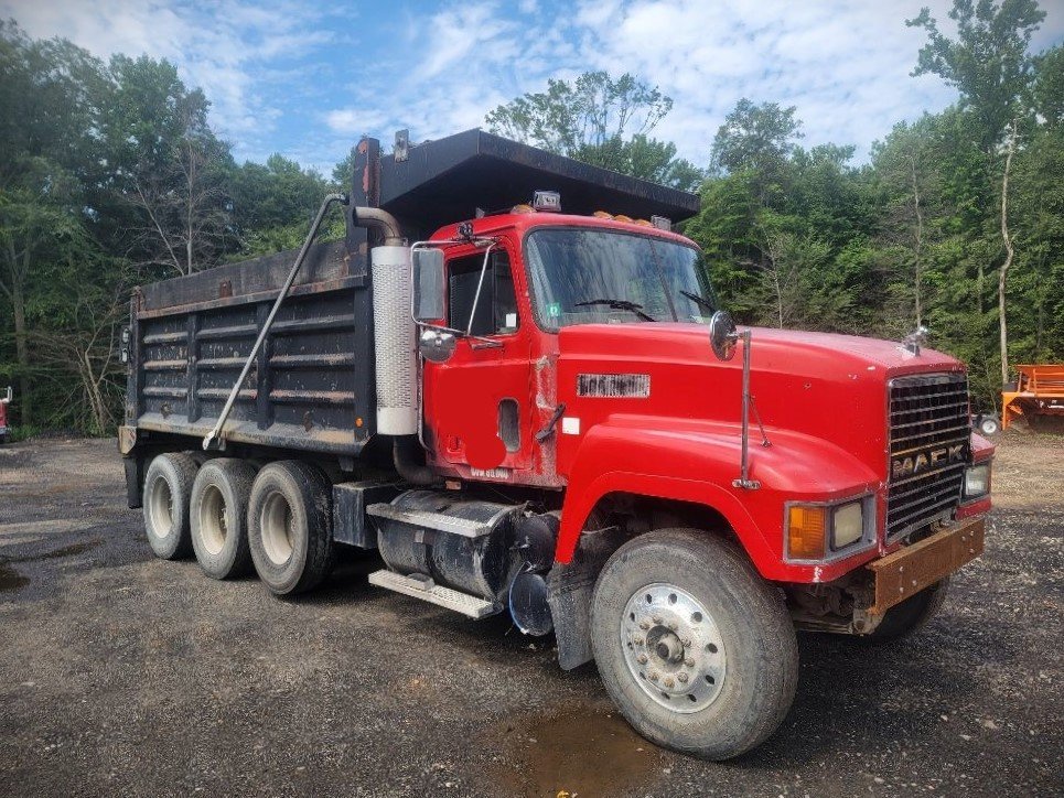 613 Tri Axle Dump Truck_ Specs, Uses & Benefits Guide