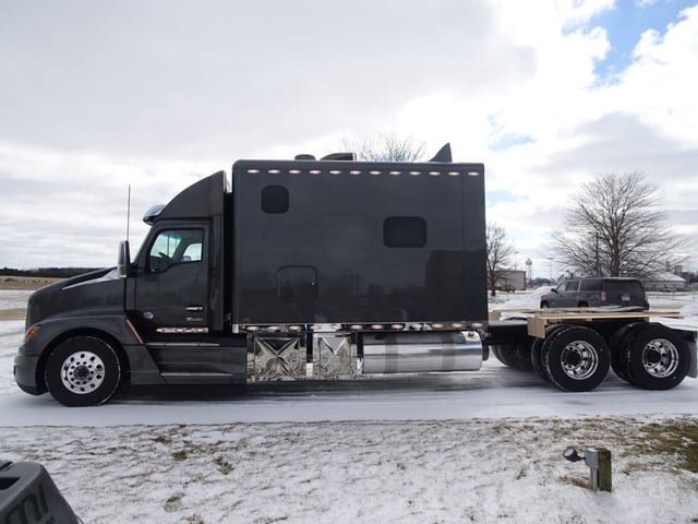Custom Sleeper Semi Trucks for Sale _ Find Your Perfect Rig