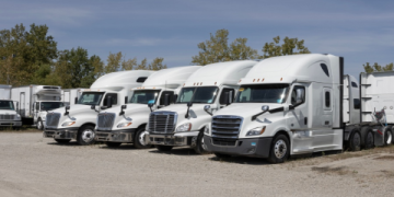 Freightliner Garbage Trucks_ Key Features and Buying Guide