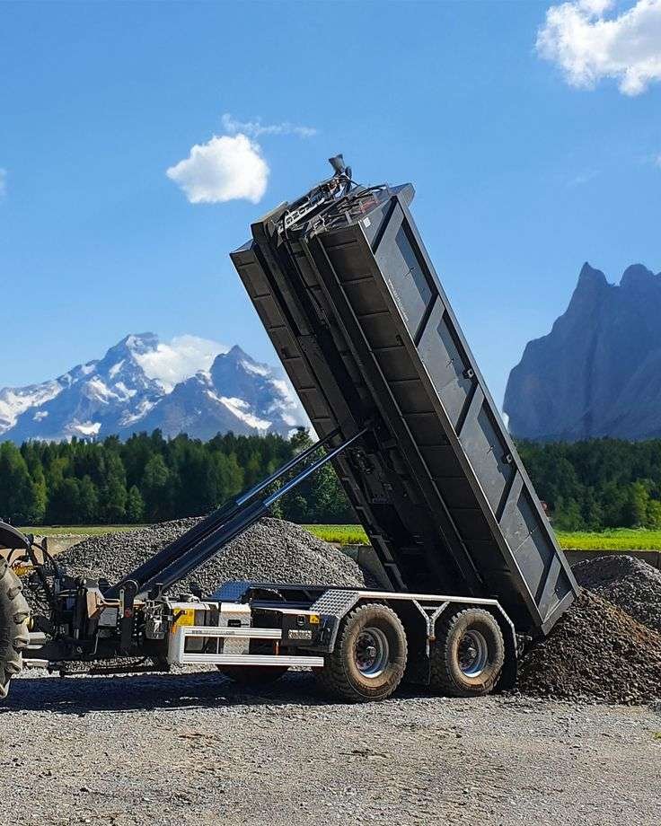 Used Hooklift Dumpsters for Sale _ Reliable & Affordable Models