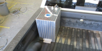 Short Bed Truck Fuel Tank Solutions_ Maximize Capacity & Space