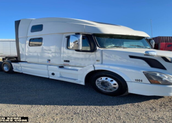 Volvo 780 Semi Truck for Sale_ Classic & Custom Options Listed