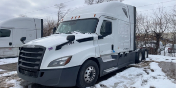 Where to Buy a Reliable Sleeper Tractor _ For Sale Guide