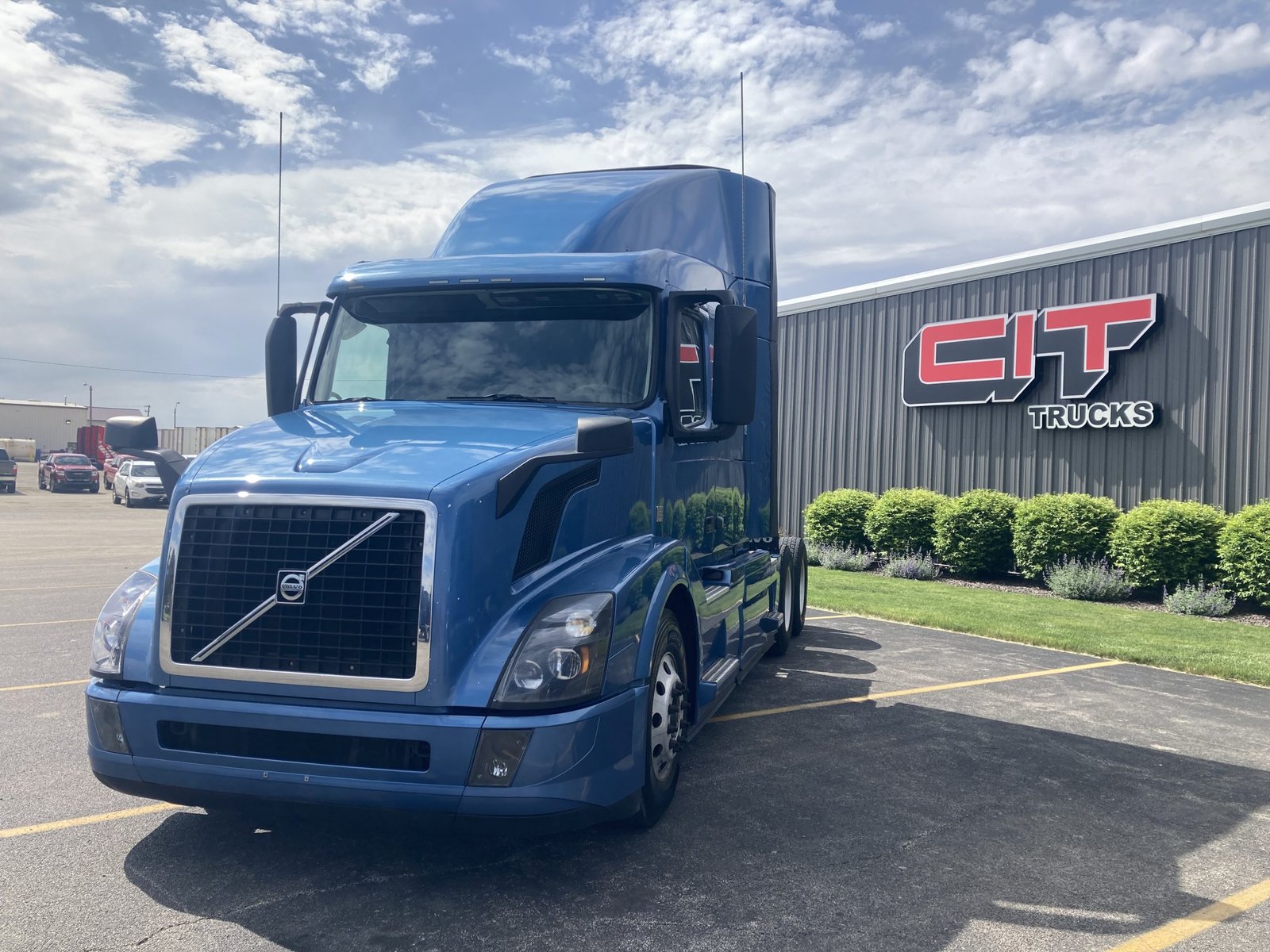 2016 Volvo Semi Trucks for Sale _ Browse Our Inventory