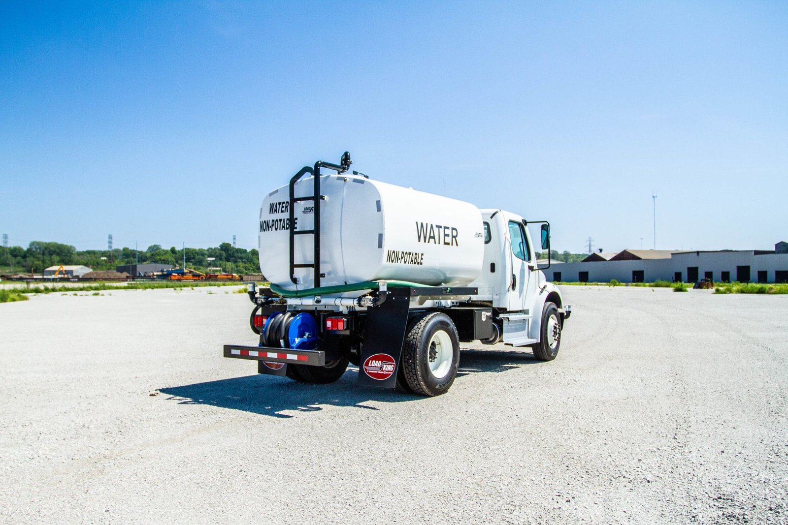 Top 5 Applications of Mini Tanker Lorries in Industry Today