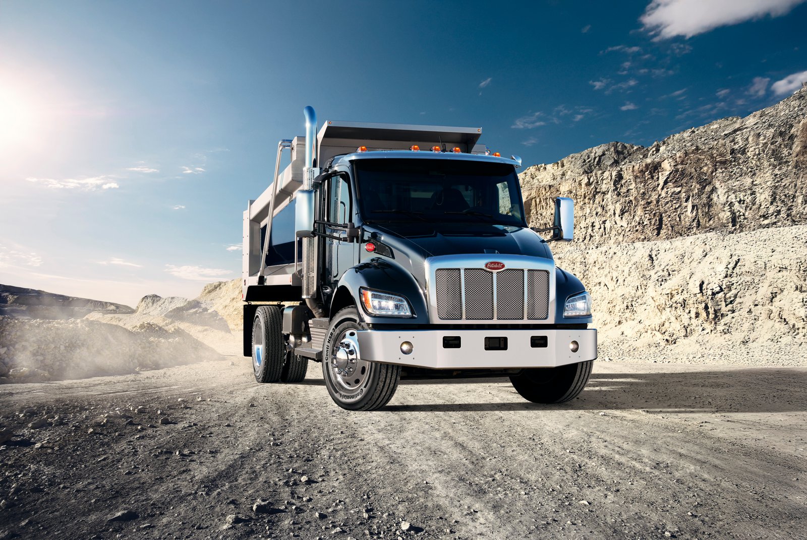 Your Local Guide to Buying New Semi Trucks for Sale