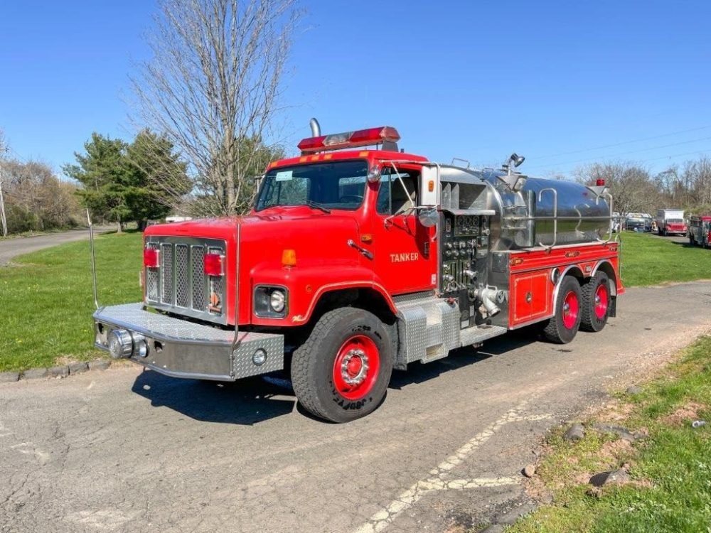Used 3000 Gallon Fire Tanker for Sale – Immediate Deployment