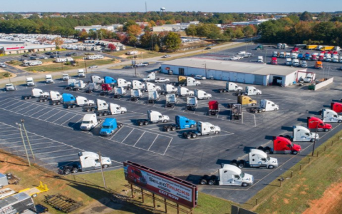 How to Buy an 18 Wheeler from a Private Seller Successfully