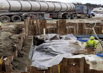 Water Trucks to Fill Pools_ Fast & Easy Water Delivery