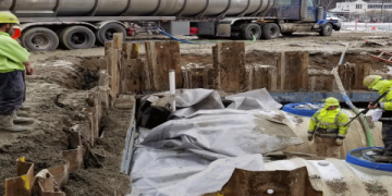 Water Trucks to Fill Pools_ Fast & Easy Water Delivery