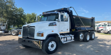 Find Owner-Sold Tri Axle Dump Trucks for Your Heavy-Duty Projects
