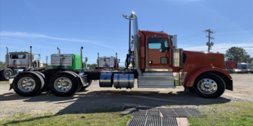 Pre-2000 Semi Trucks for Sale_ Discover Vintage Models