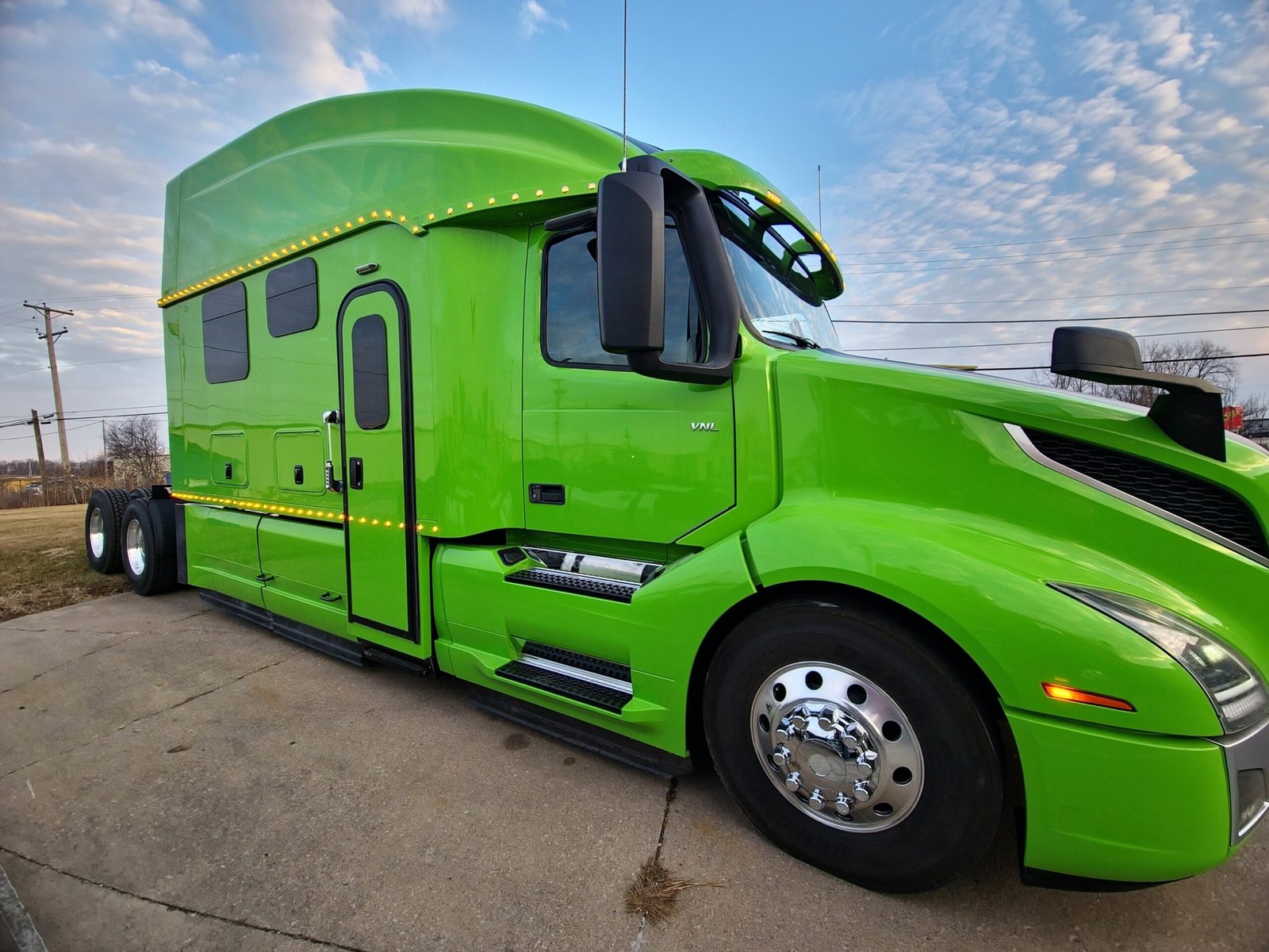 Top Custom Sleeper Semi Trucks for Sale_ Browse Our Inventory