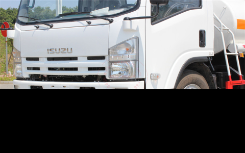 What Is an Isuzu Tank Lorry_ Uses and Benefits Explained