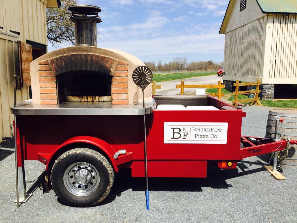 Wood Fire Pizza Food Truck_ Fresh & Authentic Street Eats