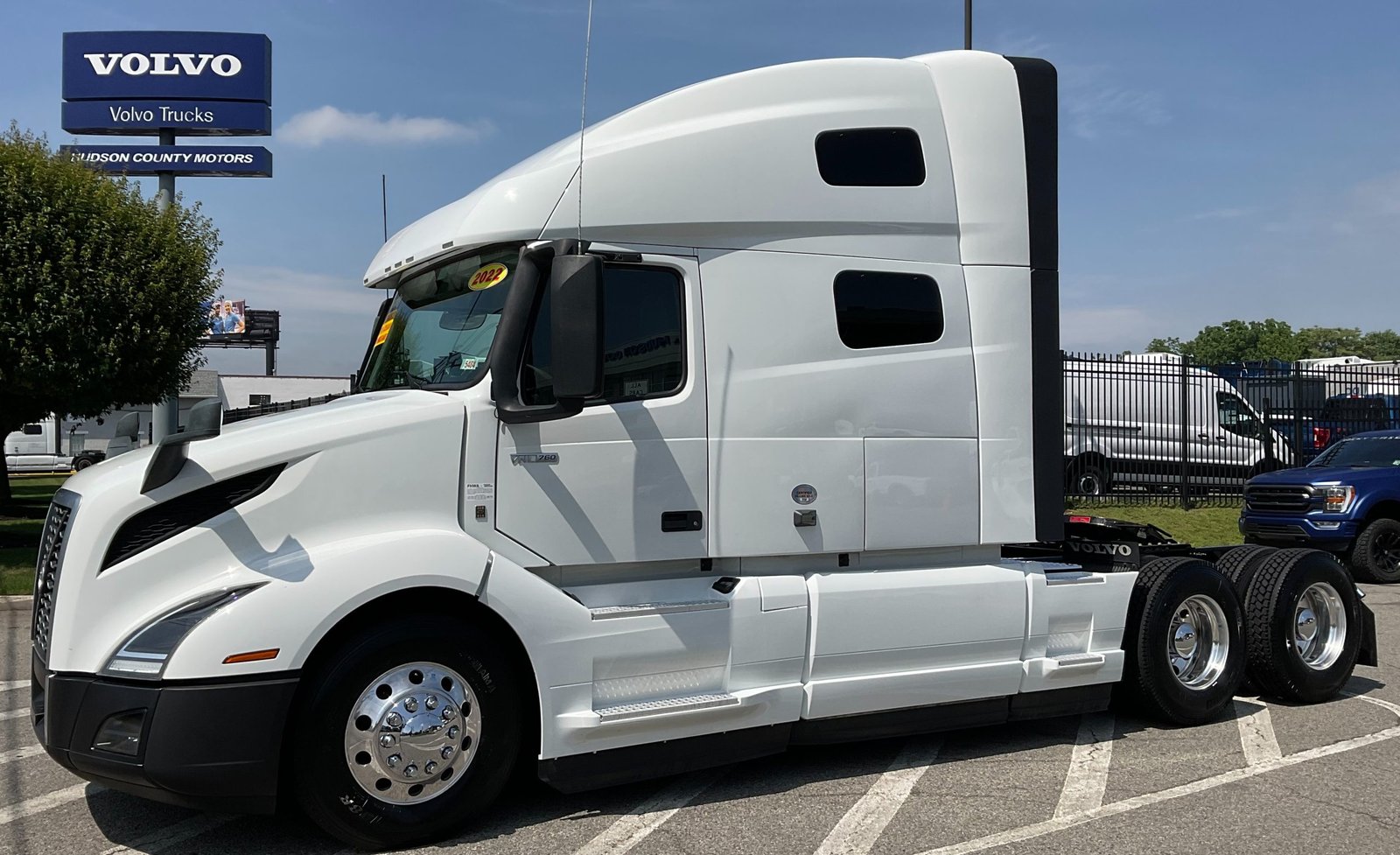 2022 Volvo Semi Truck_ Features, Specs & Performance Review