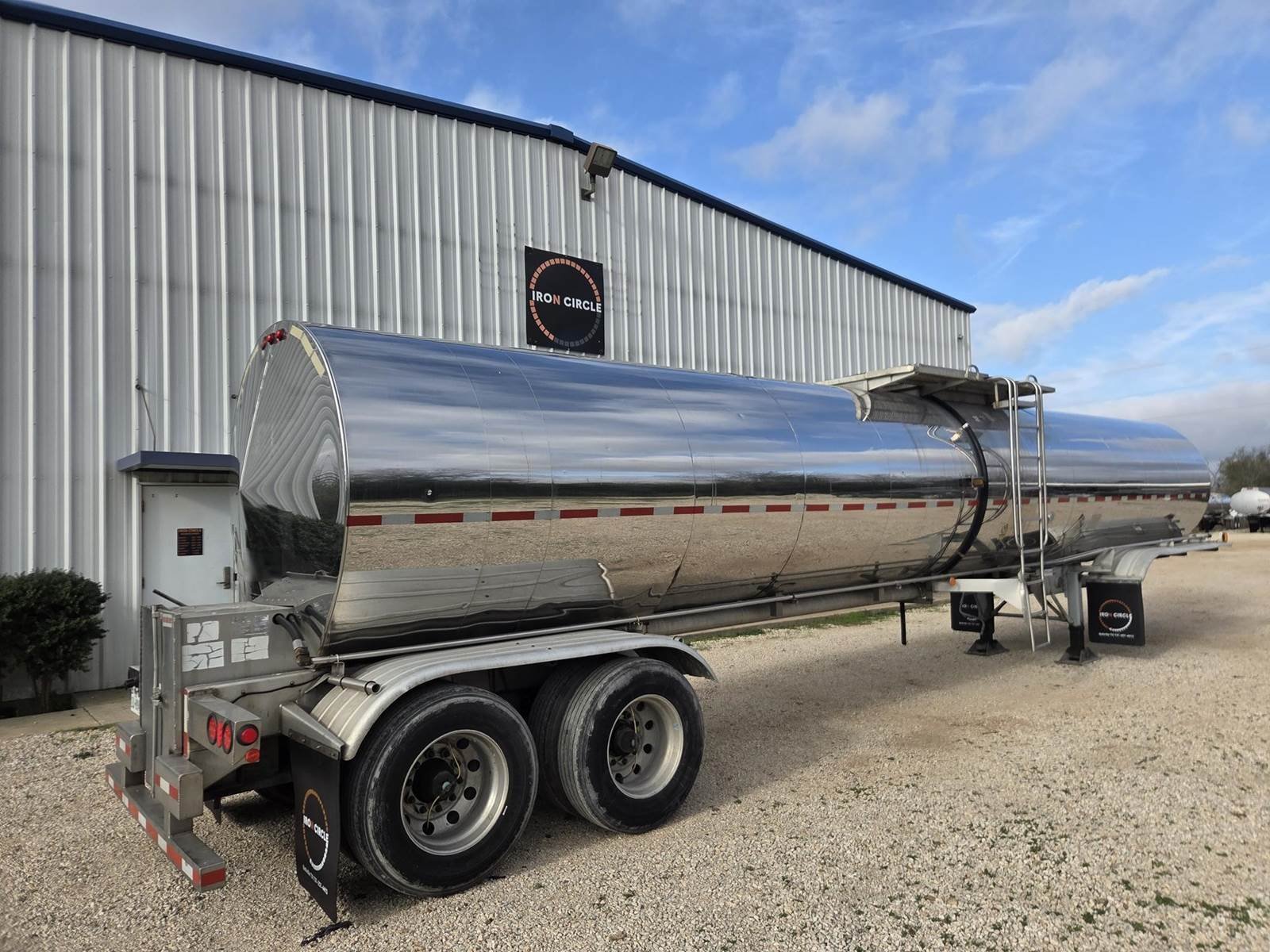 7000 Gallon Tanker Trailer for Sale _ Find Your Tanker Today