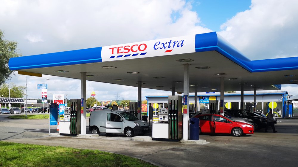 Tesco Petrol Tanker_ Fleet, Safety, and Fuel Delivery Explained