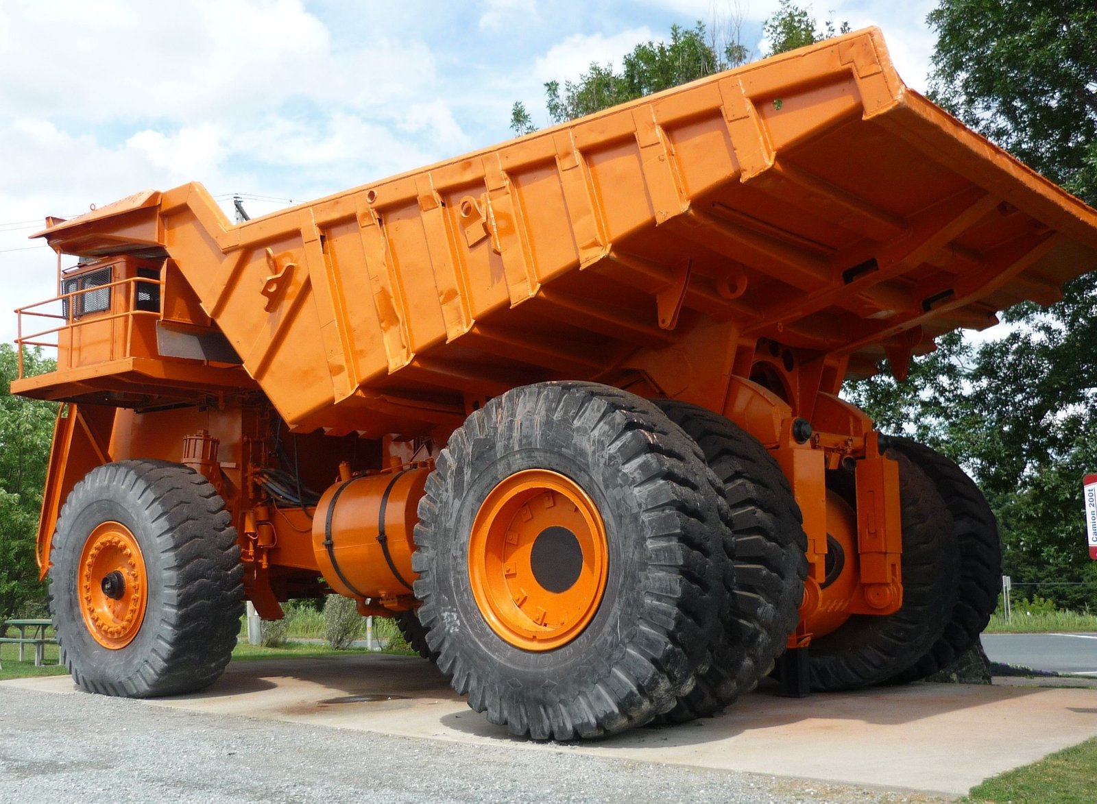 Find Mining Trucks for Sale_ Reliable Heavy Equipment Deals