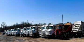 Dump Truck Leasing Near Me_ Get Quotes & Availability Now