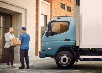 How Electric Freight Trucks Reduce Costs and Emissions