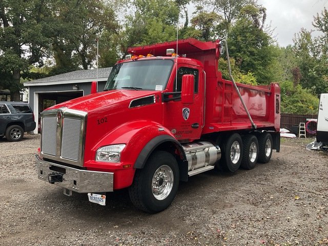 Find a Durable Triaxle Dump Truck for Sale Near You Today