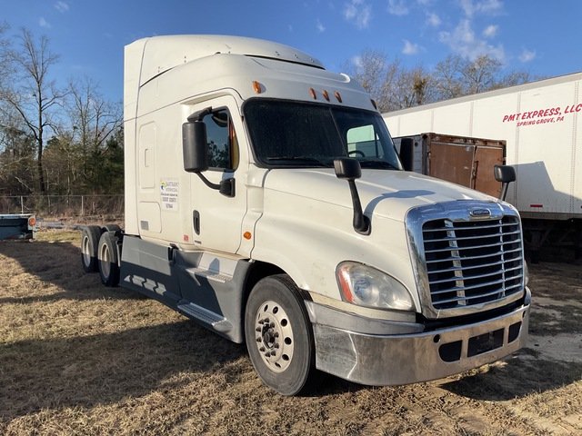 Find Your Perfect Sleeper Tractor for Sale Today