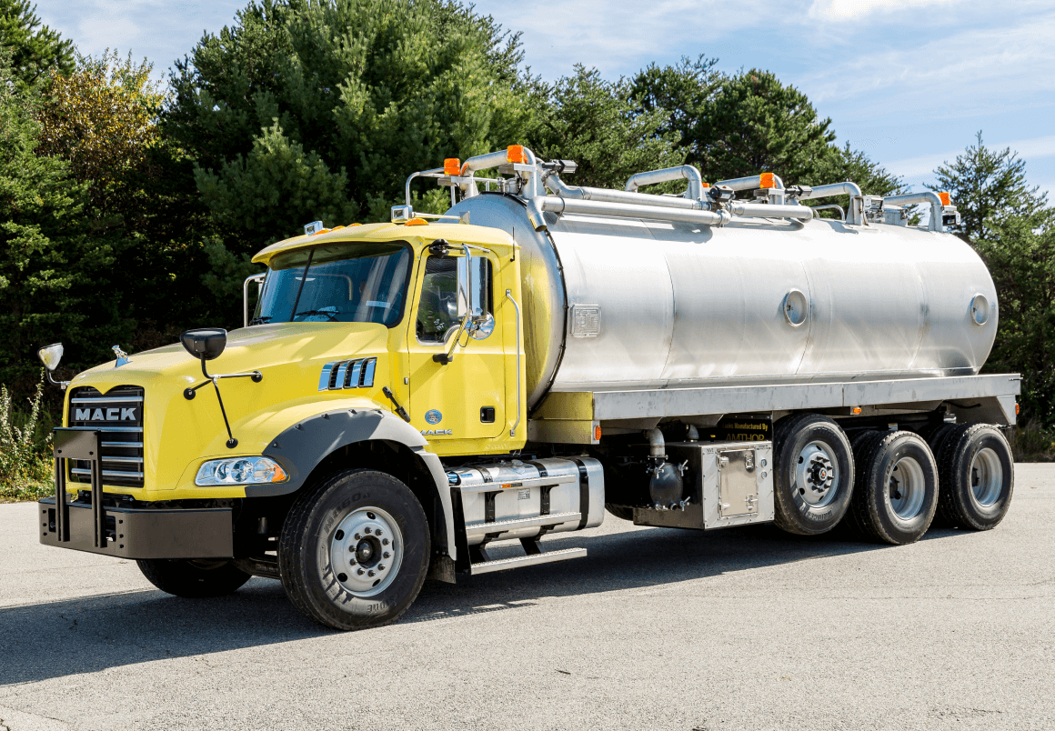 Compact Vacuum Tanker Trucks for Sale _ Reliable & Efficient Models