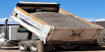 Find the Best Dump Truck Hauling Companies Near You