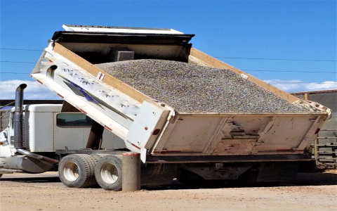Find the Best Dump Truck Hauling Companies Near You