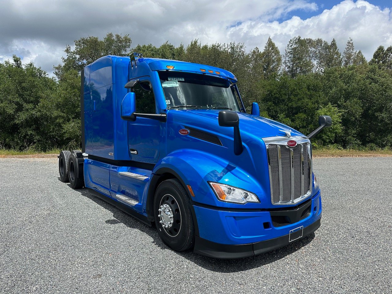 Commercial Vehicle Manufacturer Heavy Transport Trucks