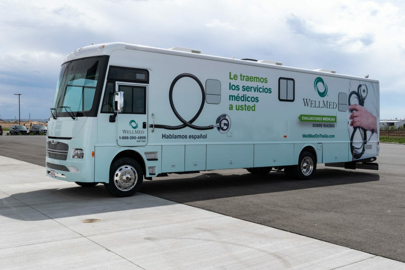 Medical Transport Vehicle OEM  Custom Clinic Trucks