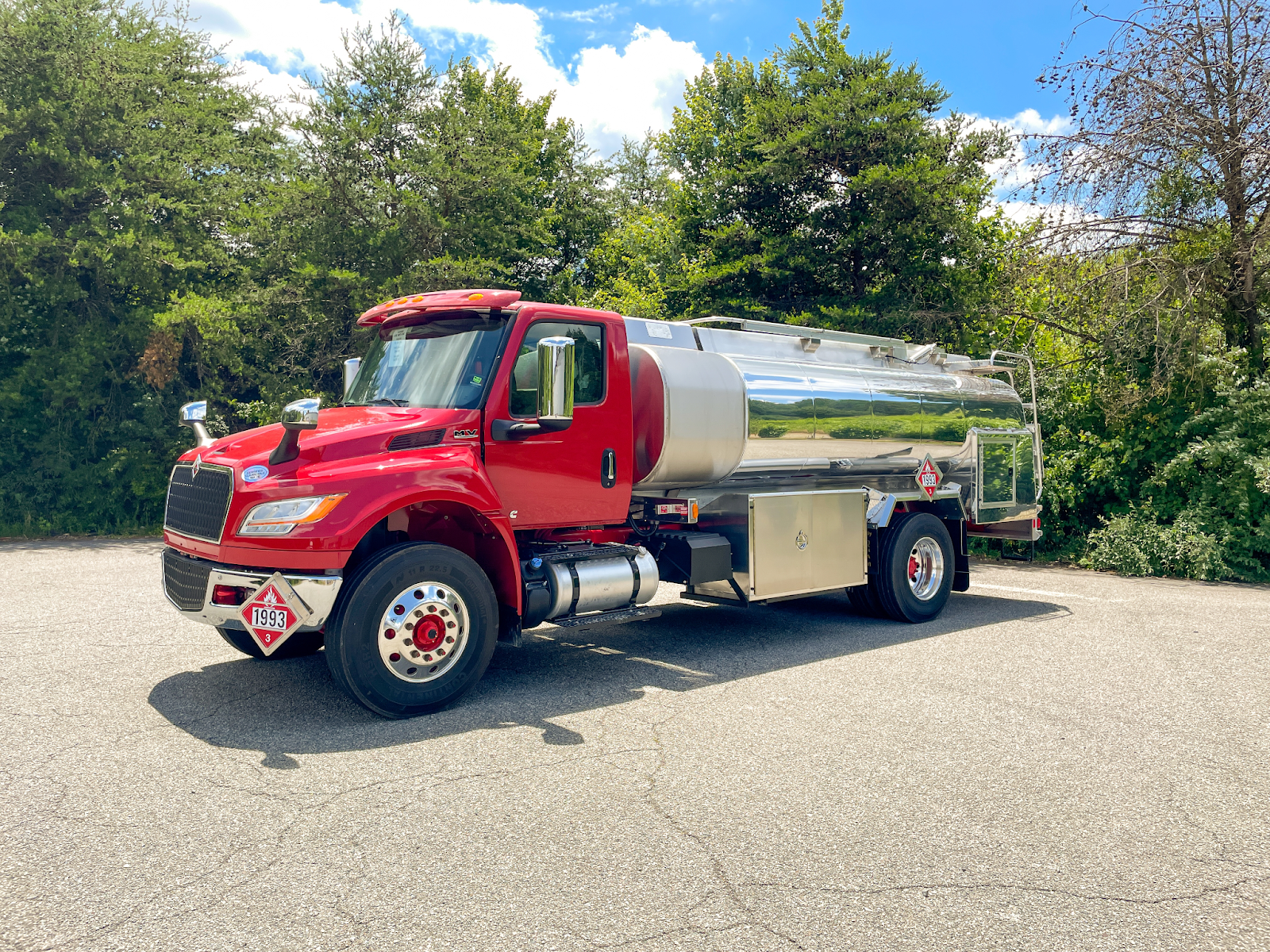 What is a BPCL Tanker Lorry_ Uses and Transport Guidelines