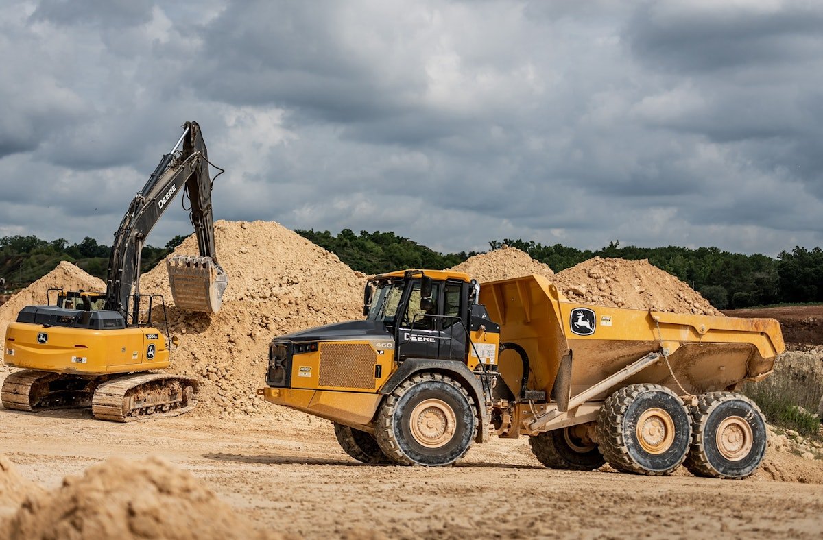 Small Articulated Dump Truck Buying Guide and Tips