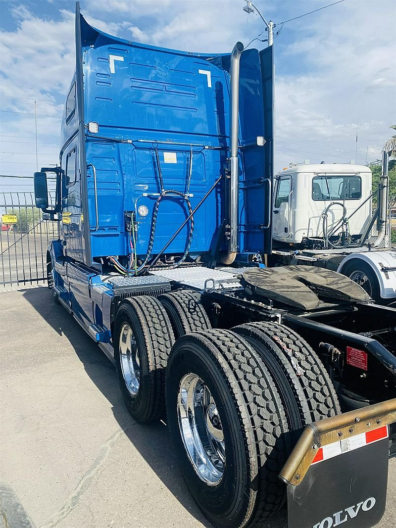 Find Your Volvo 780 Semi Truck for Sale _ Premium Listings